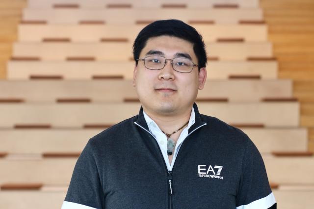 HongJian Shi