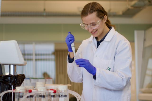 Ida in the lab