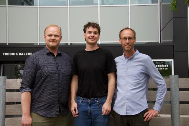 Simon Gregersen, AAU, Søren Storck, AAU Student, and Theis Sommer, Unibio A/S
