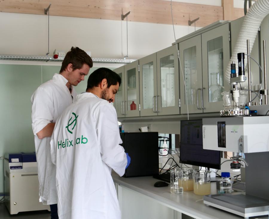 Fellows in lab