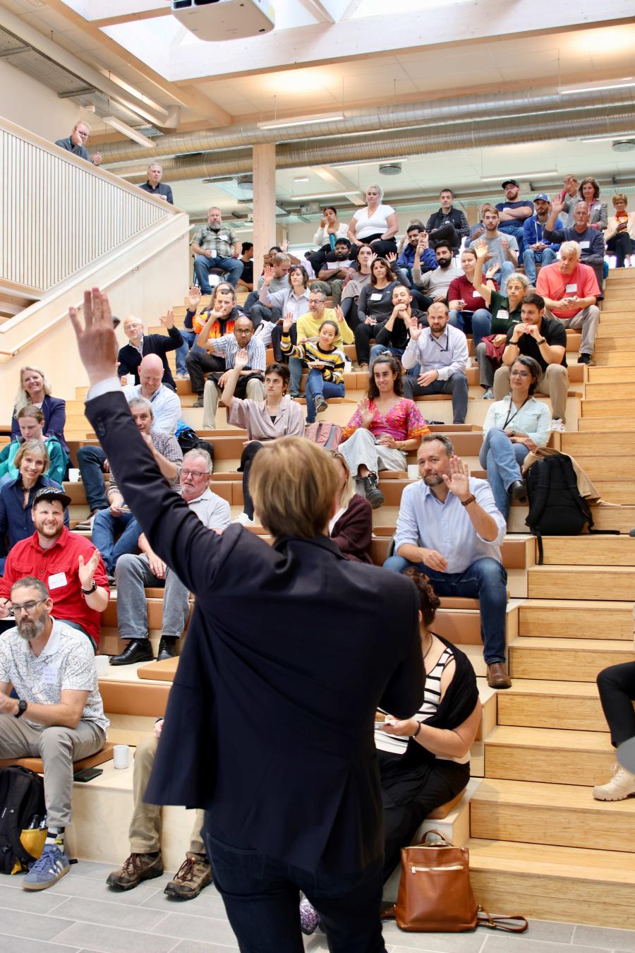 Philip Loldrup Fosbøl (DTU) and the Helix Lab audience 